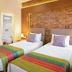 Mono Hotel