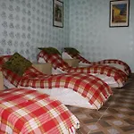 Rozz Hotel 1