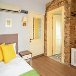 Mono Hotel