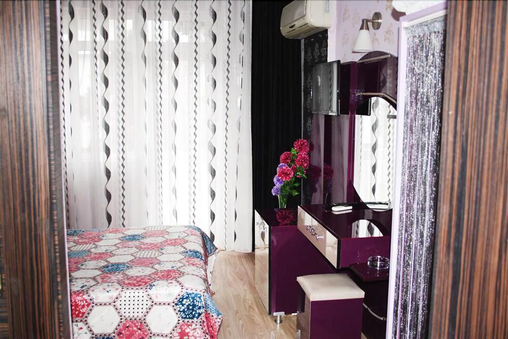Hotel Rozz 1