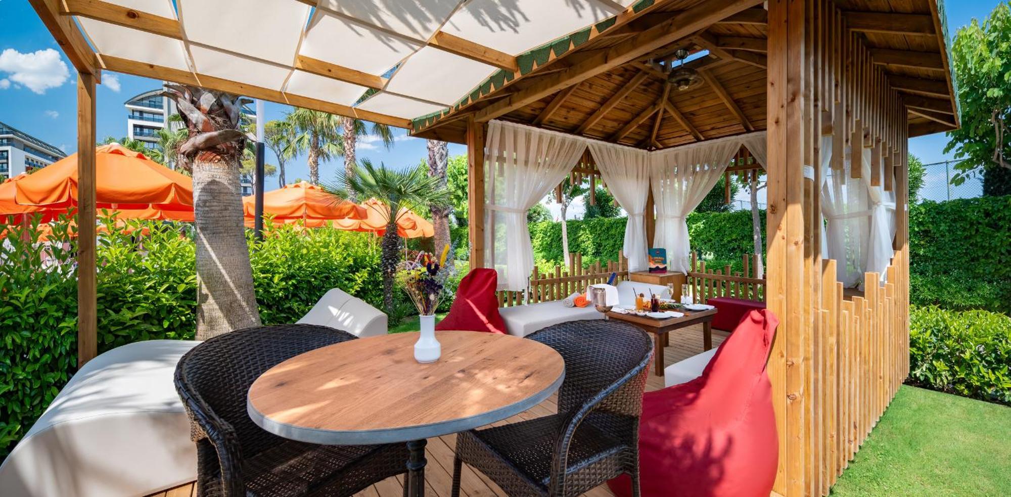 Trendy Lara Hotel Antália
