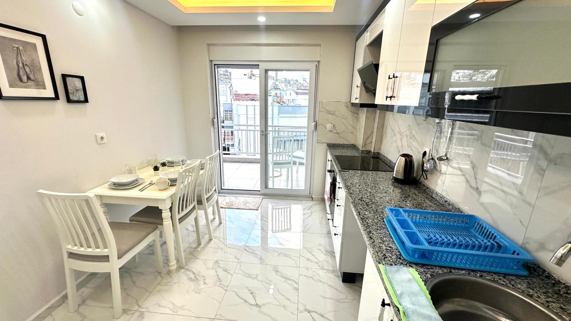 Daire Homely! Design Antalya, Parking, Balcony, Ac!