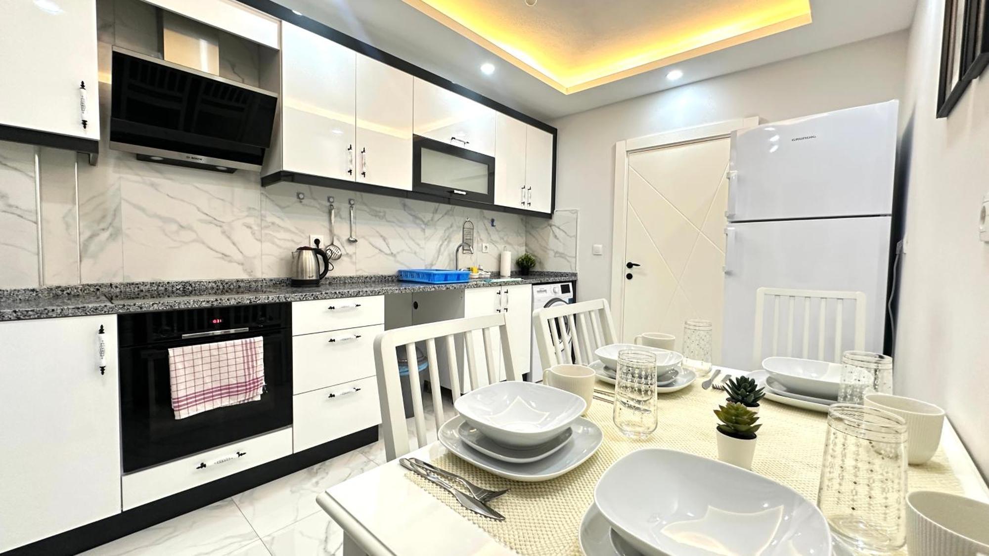 Homely! Design Antalya, Parking, Balcony, Ac! Daire