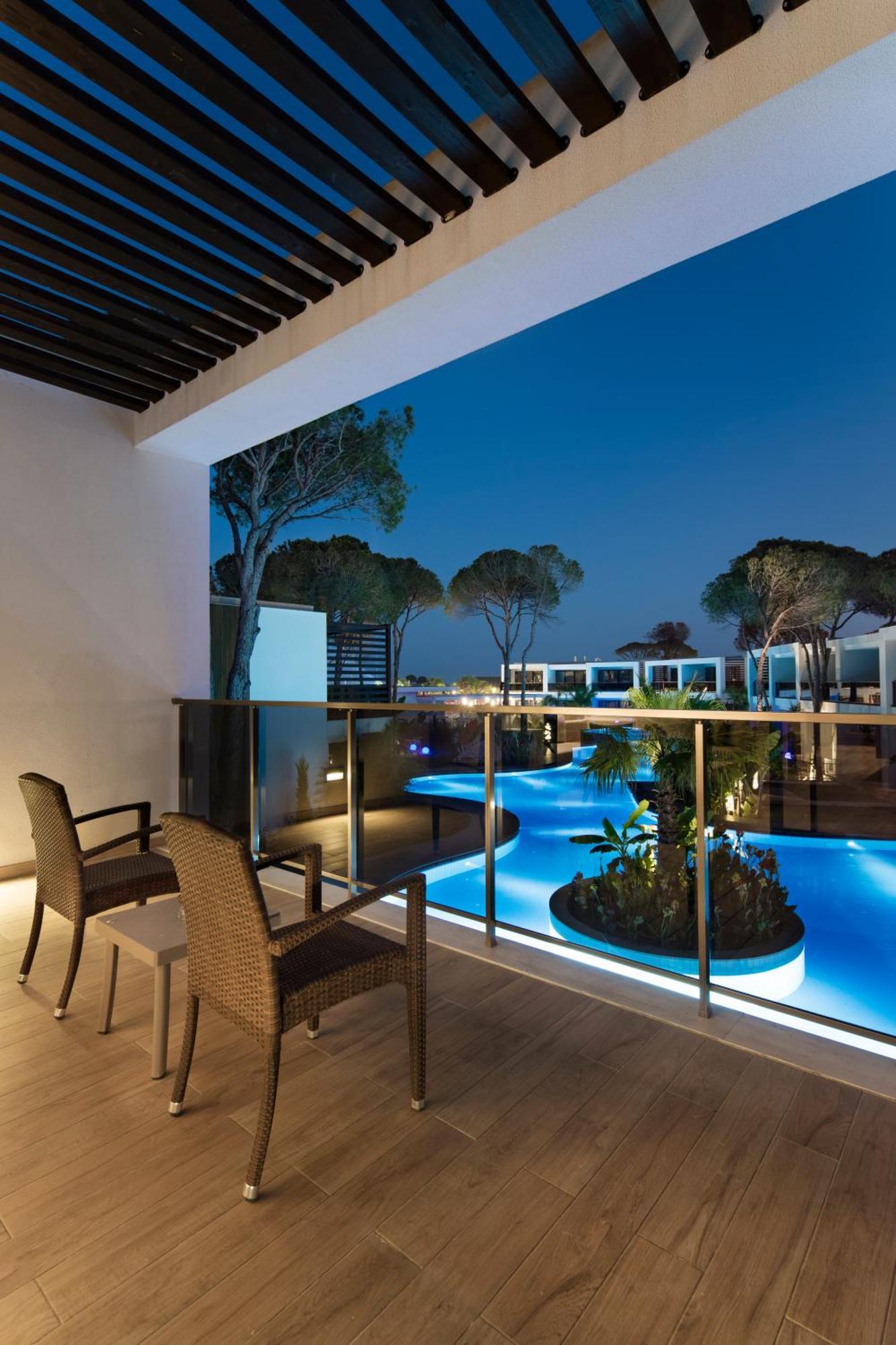Trendy Lara Hotel Antália