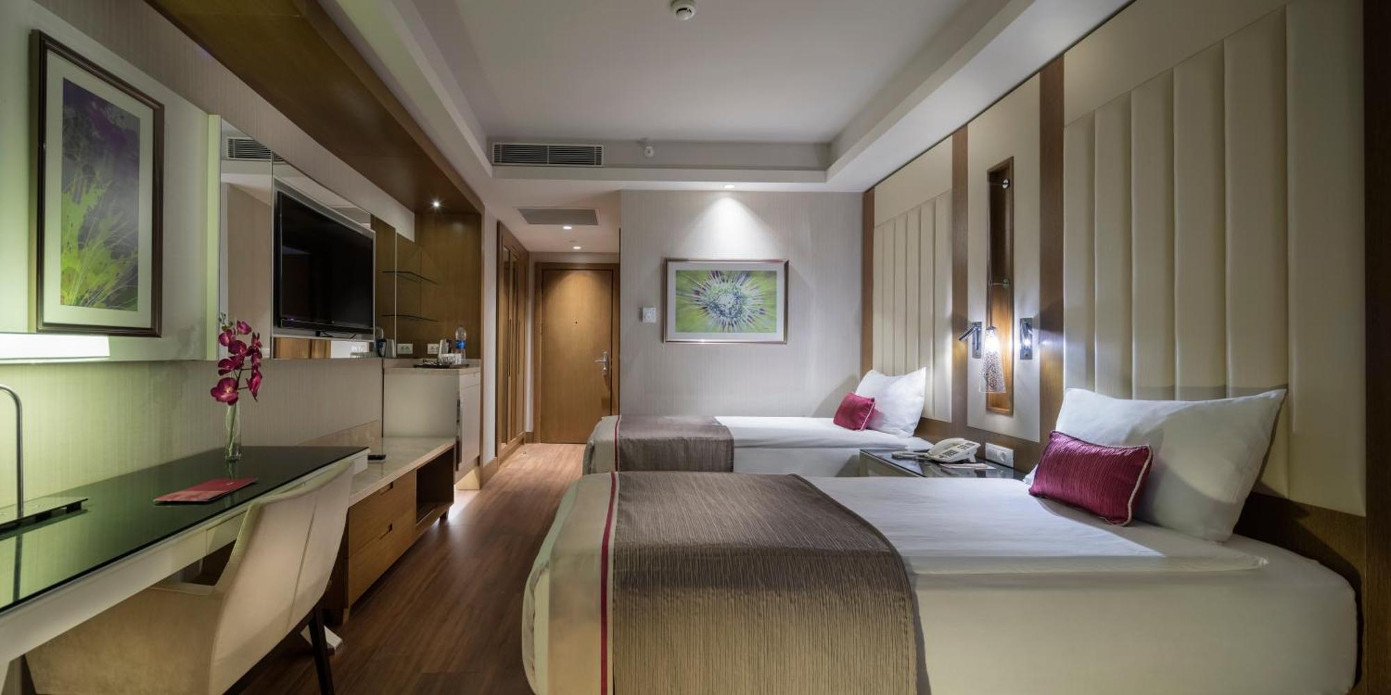 Trendy Lara Hotel Antália