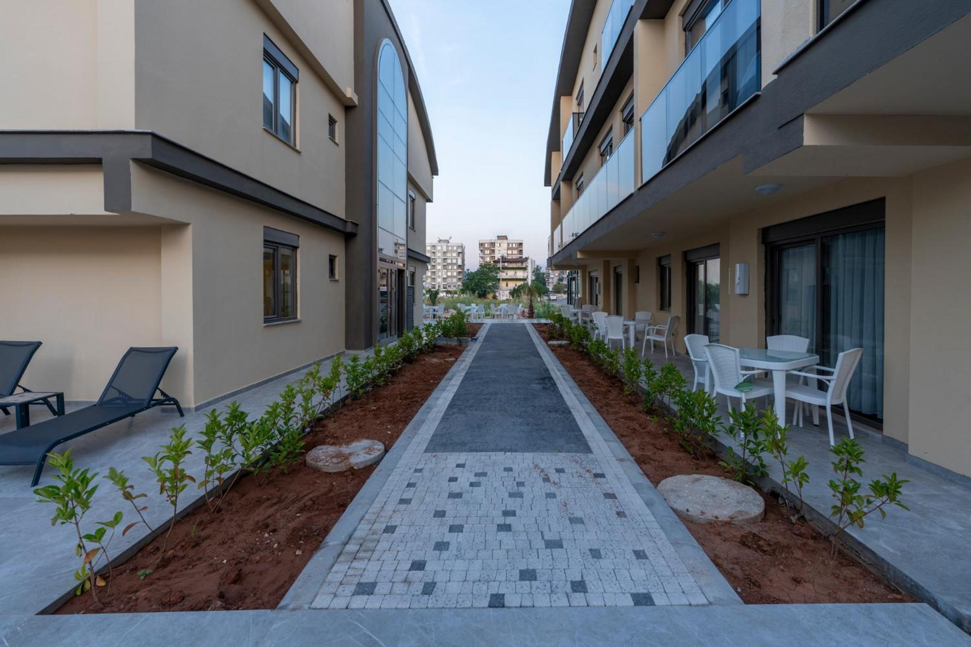 Lara Homes Aparthotel 2*