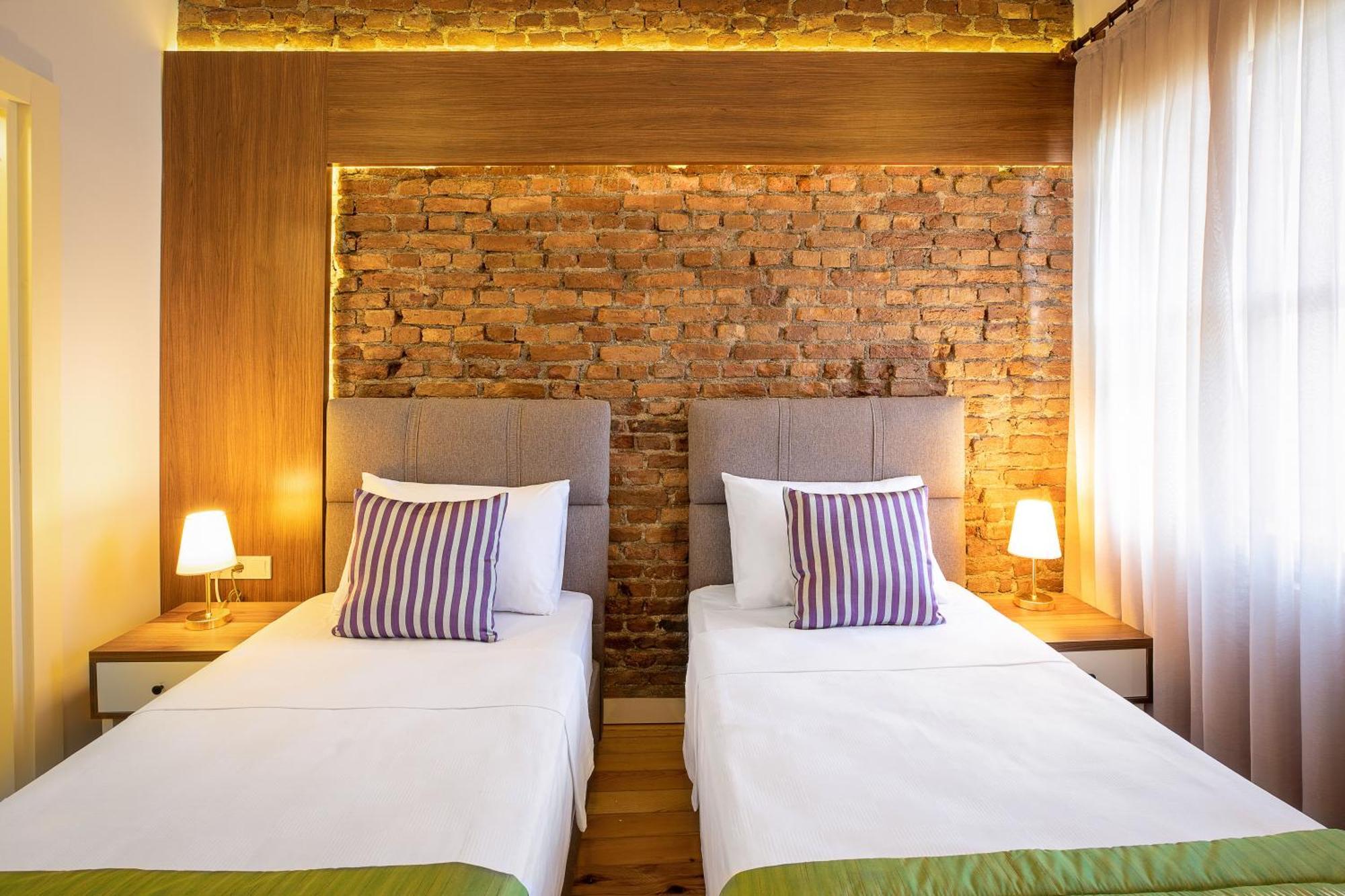 Mono Hotel Hotel