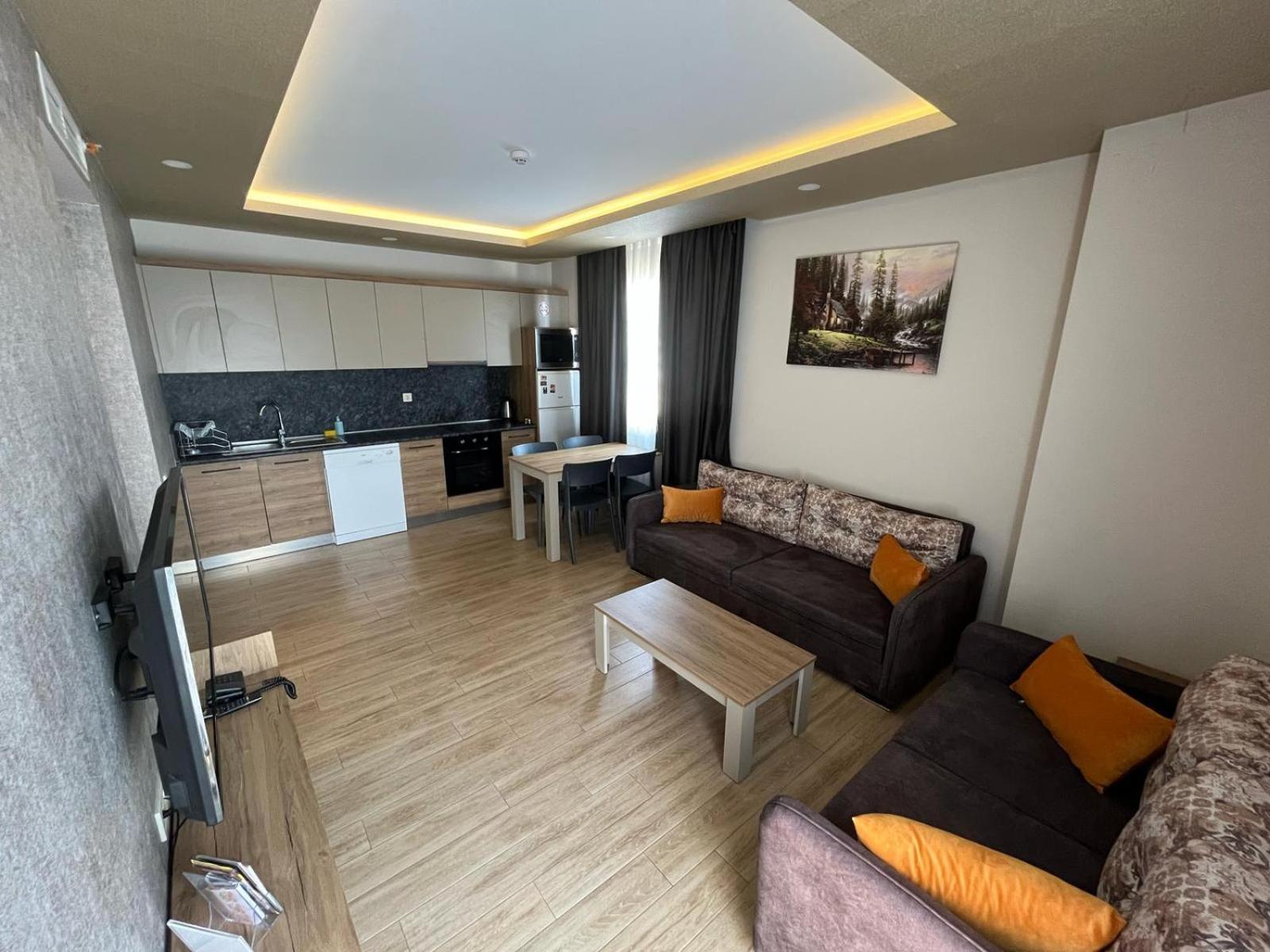 Golden World Aparthotel *