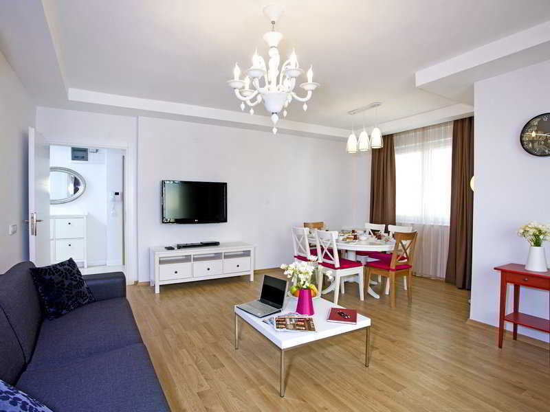 Apart-hotel The &