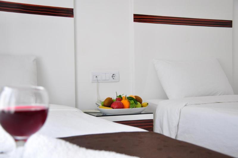 Otel Lara Atalla