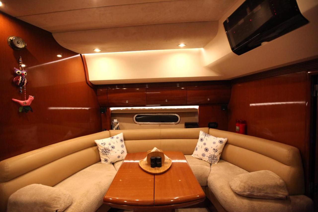 Ekimbey Yacht