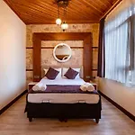 Bacchus Pension