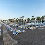 Tourist Hotel