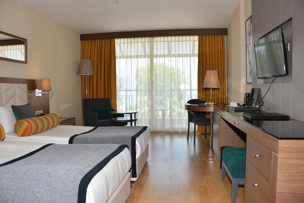 Hotel Imperial Turkiz 2*