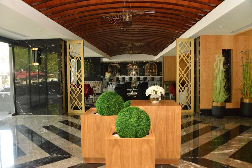 Hotel Imperial Turkiz