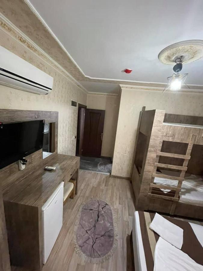 Otel özgür