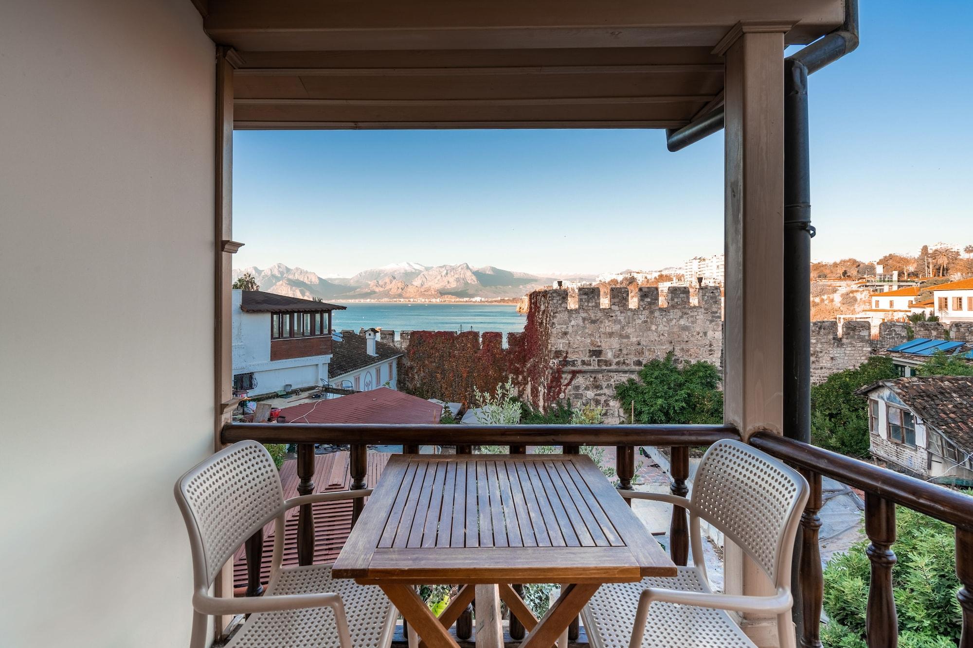 Marina Hotel 3*