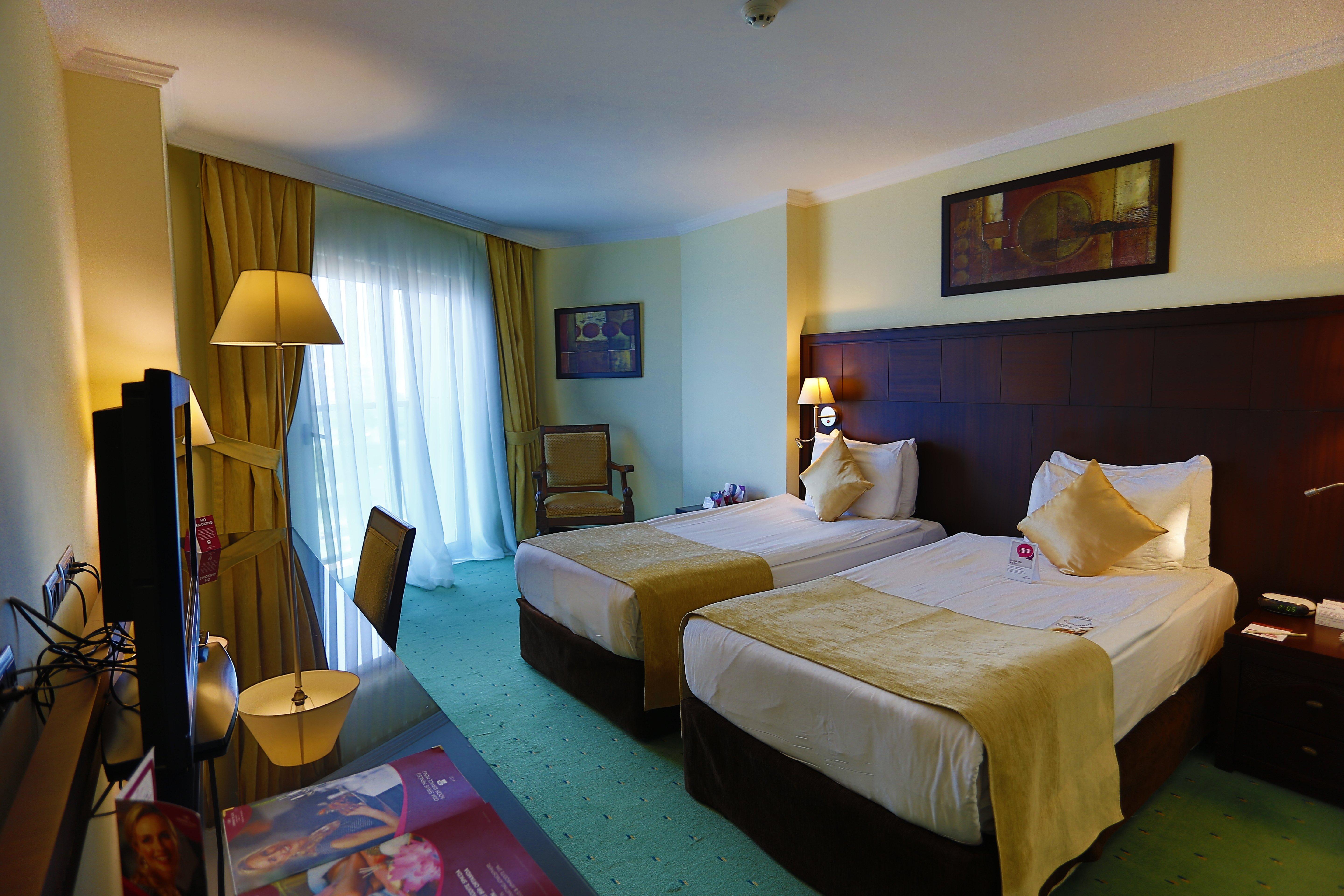 Crowne Plaza By Ihg 5* Antália