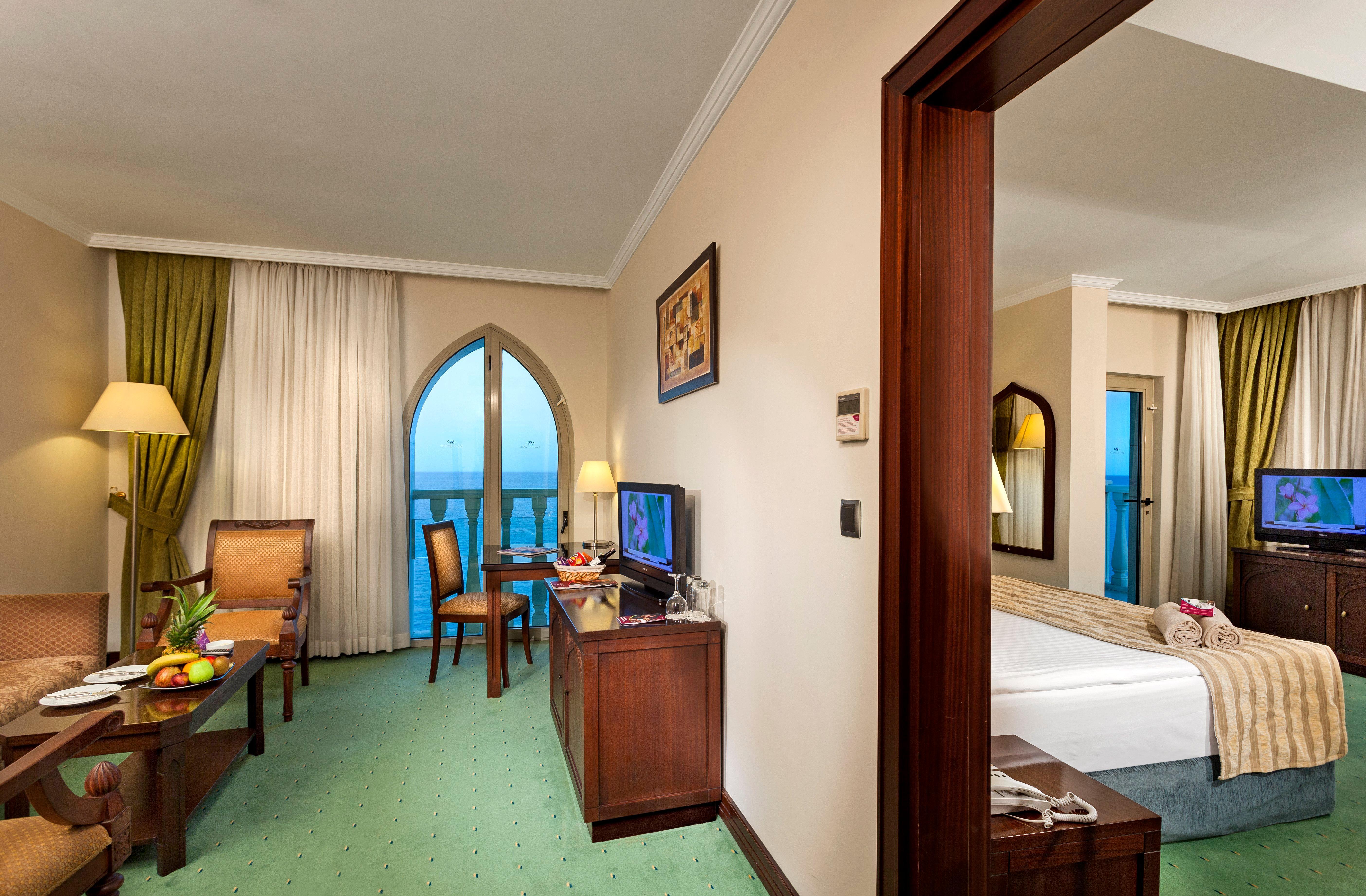 Crowne Plaza By Ihg 5* Antália