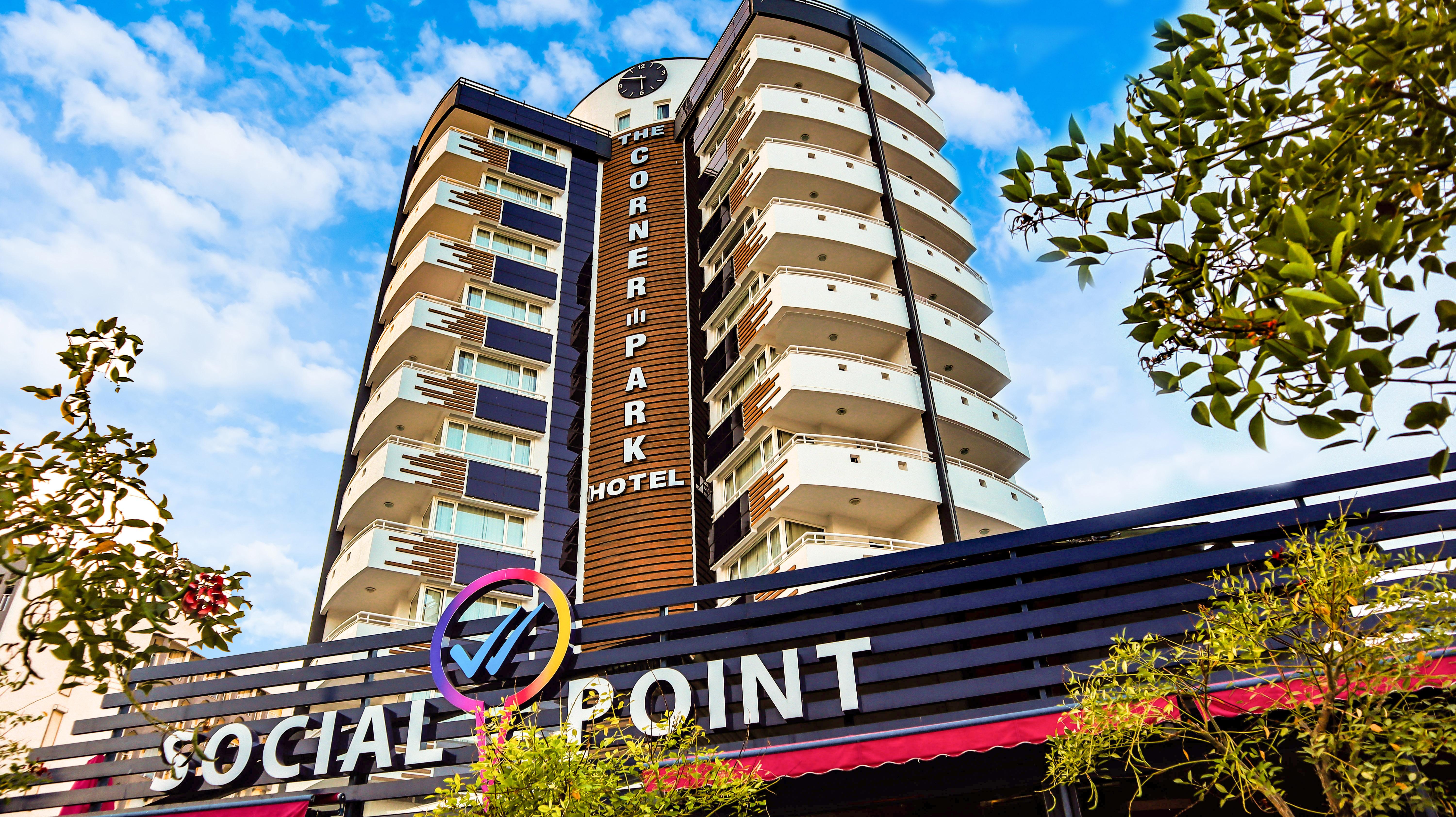 Otel The Corner Park 3*