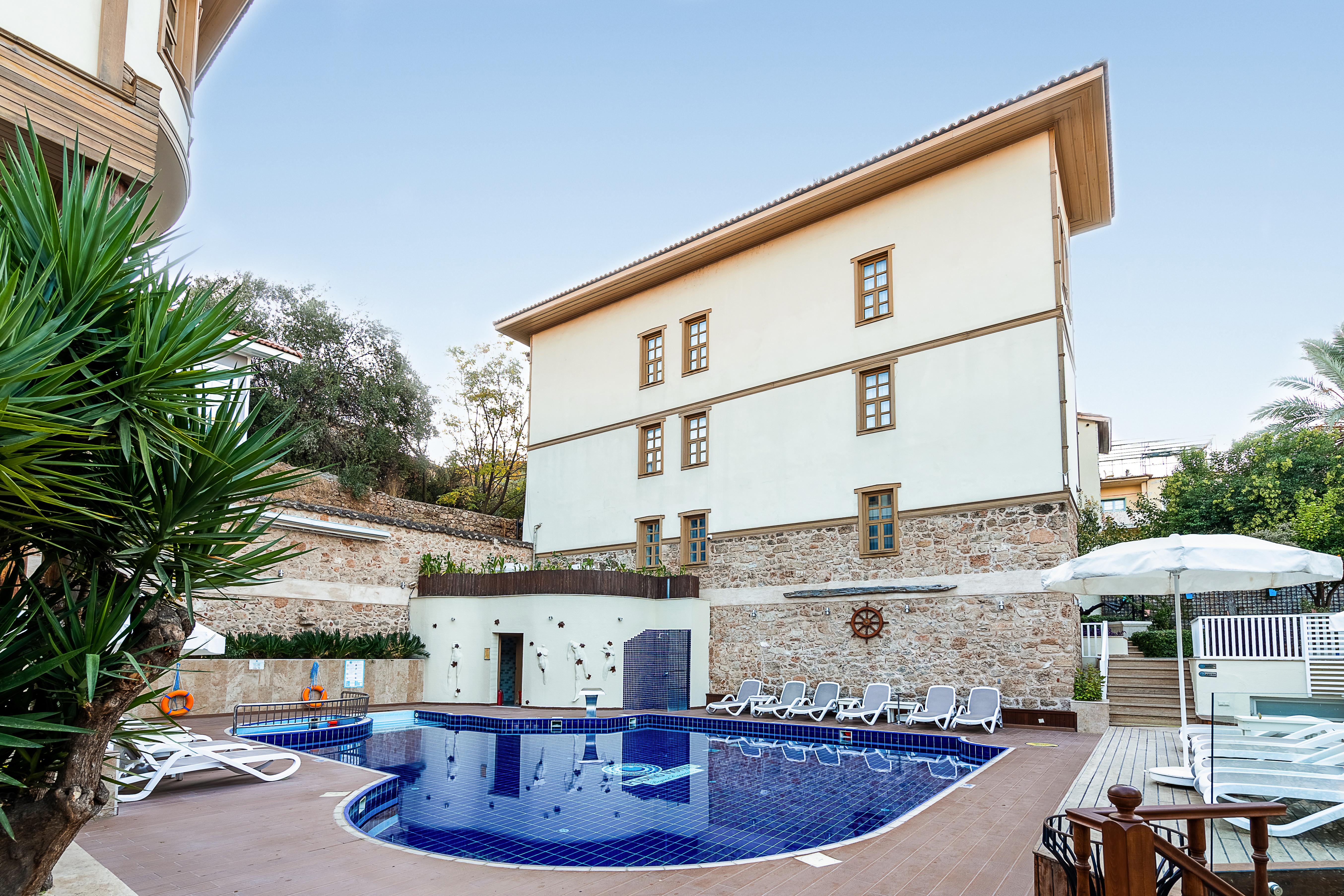 Marina Hotel 3*