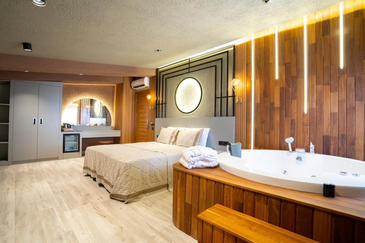 Otel &
