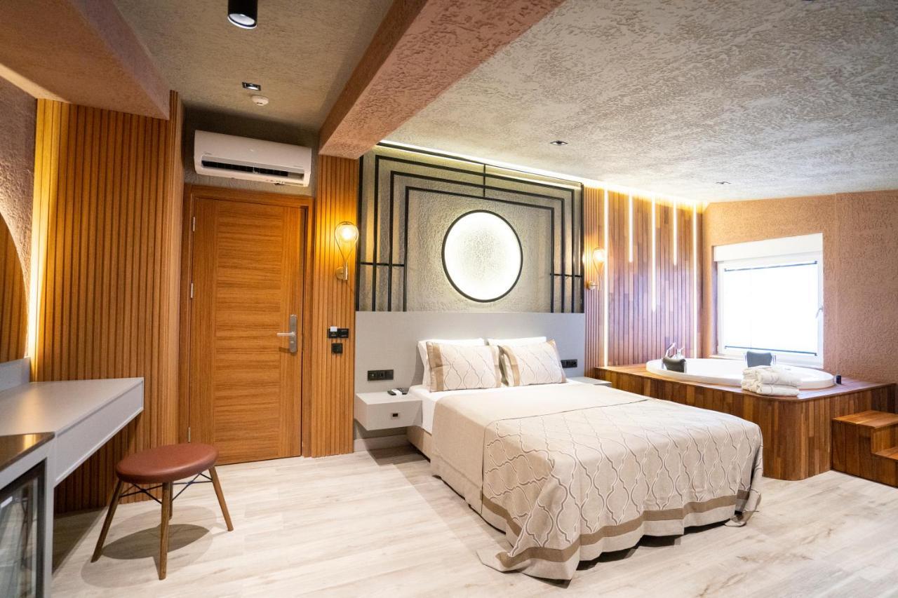 & Otel