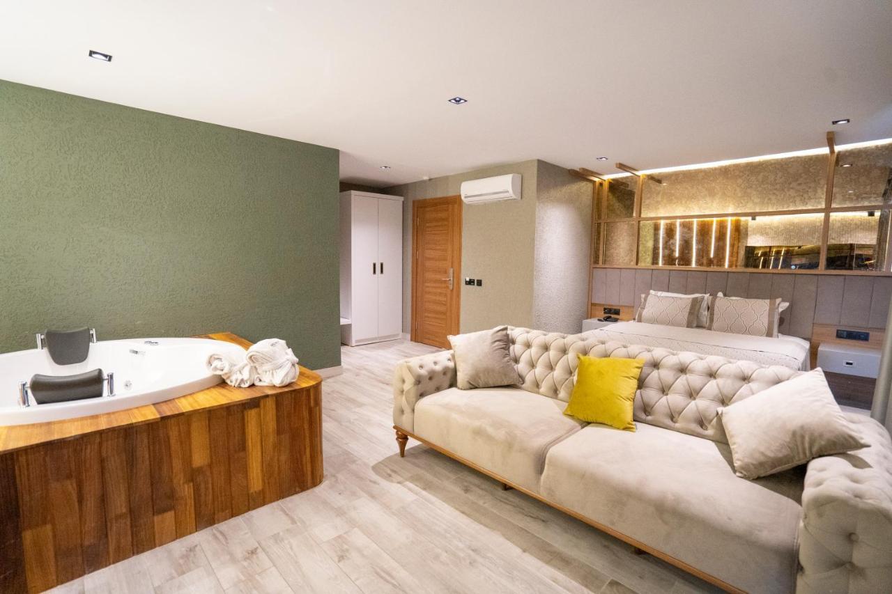Otel &
