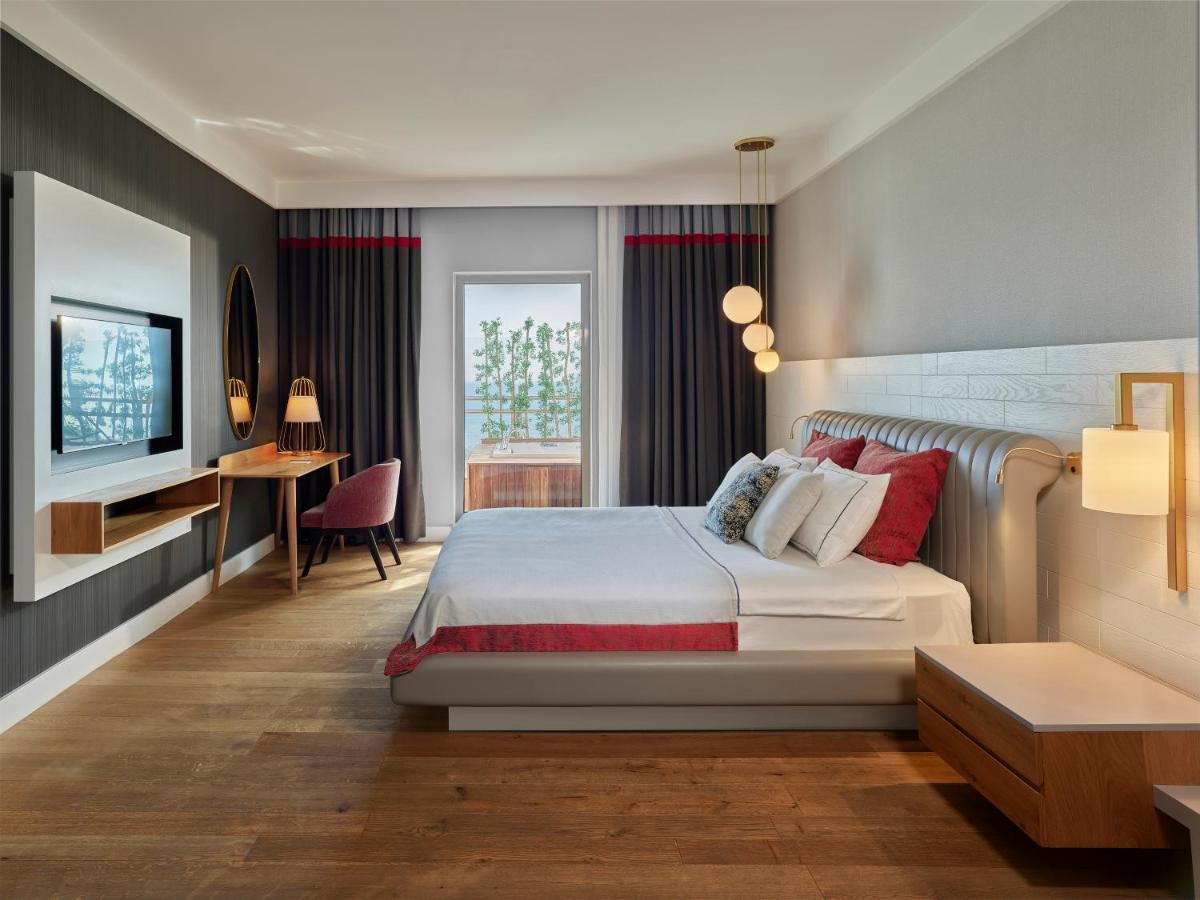 Resort Lara Barut Collection 5*