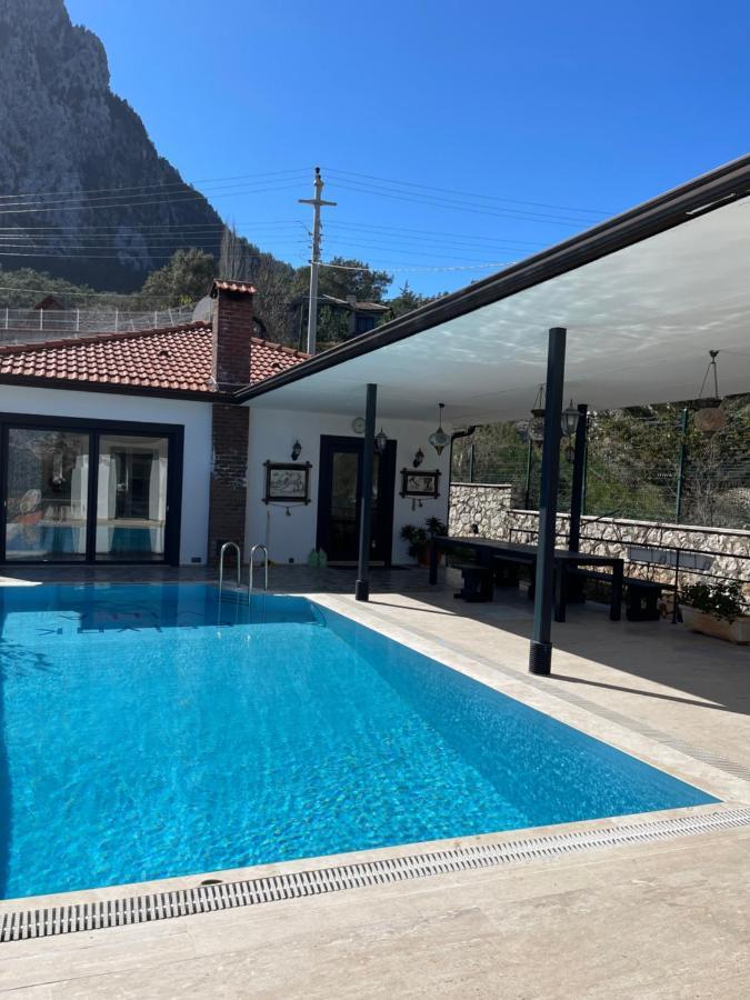 Esiyok With Heated Pool Pousada