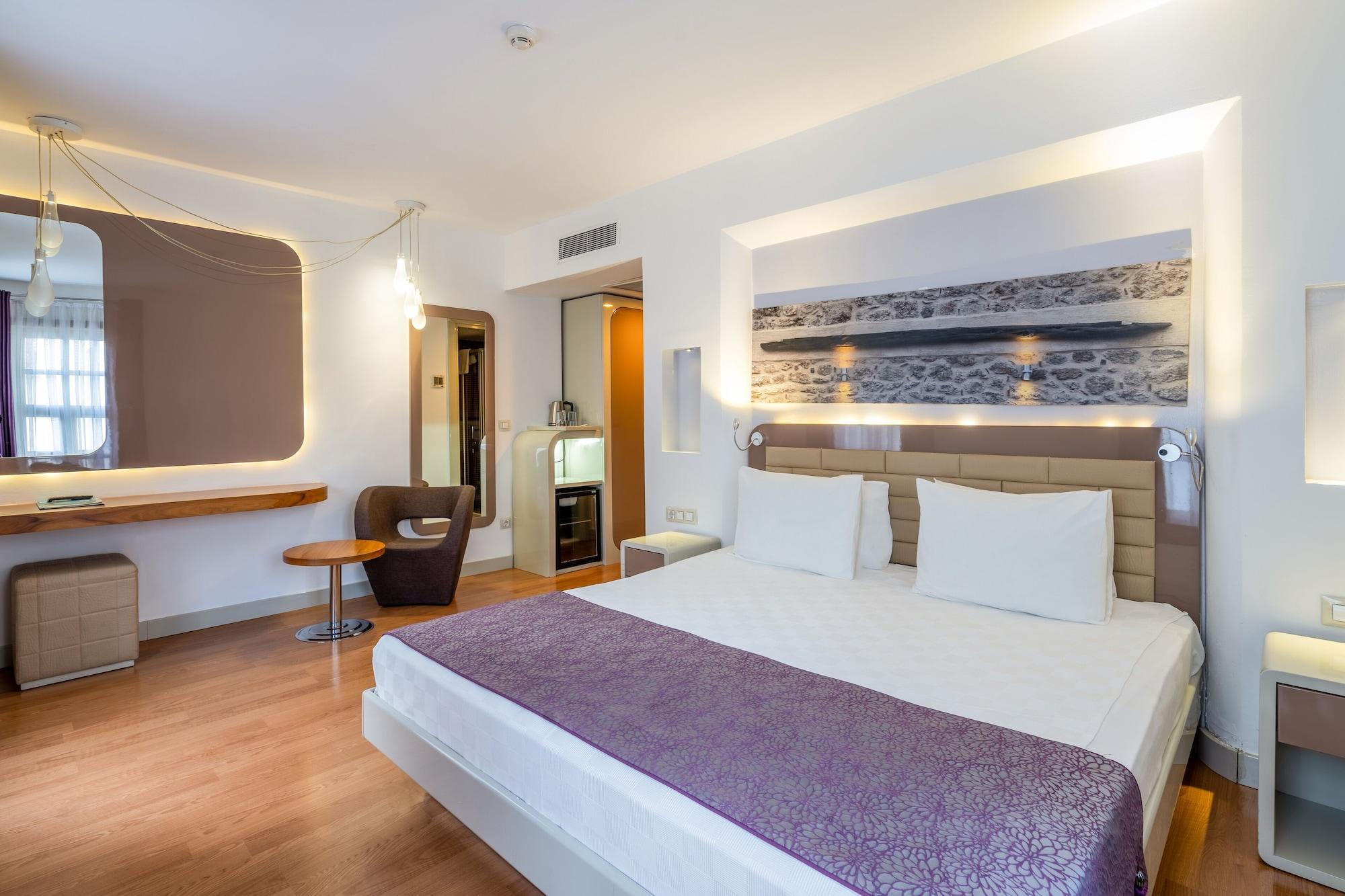 Marina Hotel