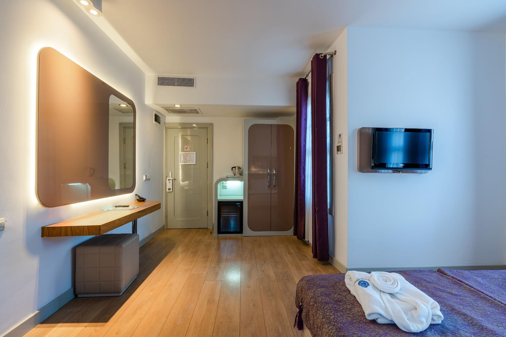 Marina Hotel 3*