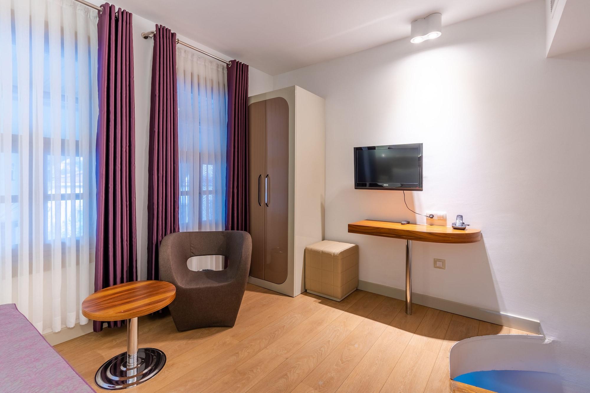 Marina Hotel 3*
