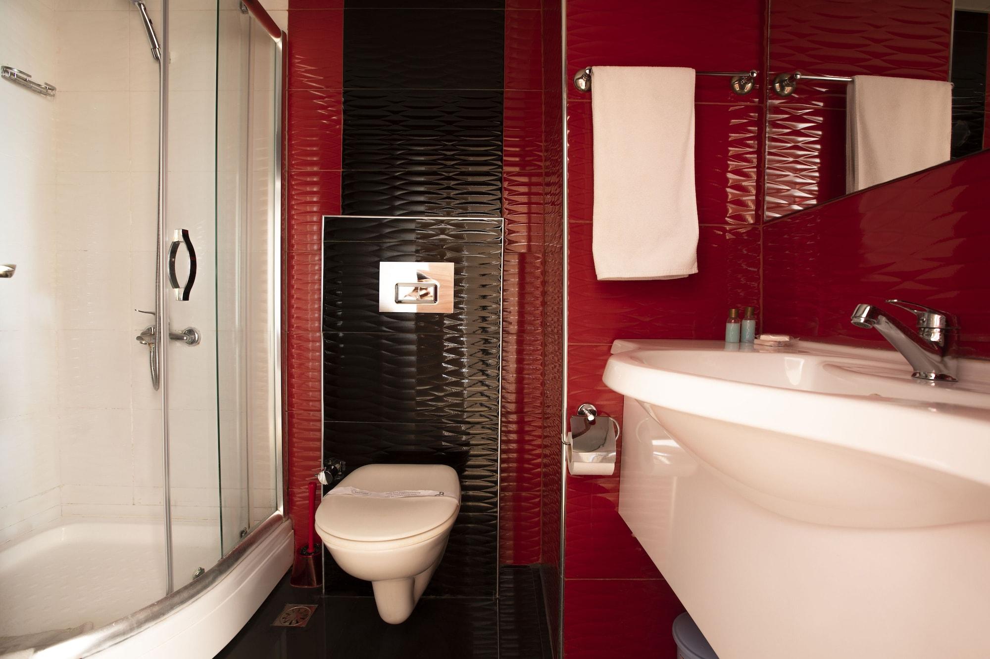 Kristal Otel