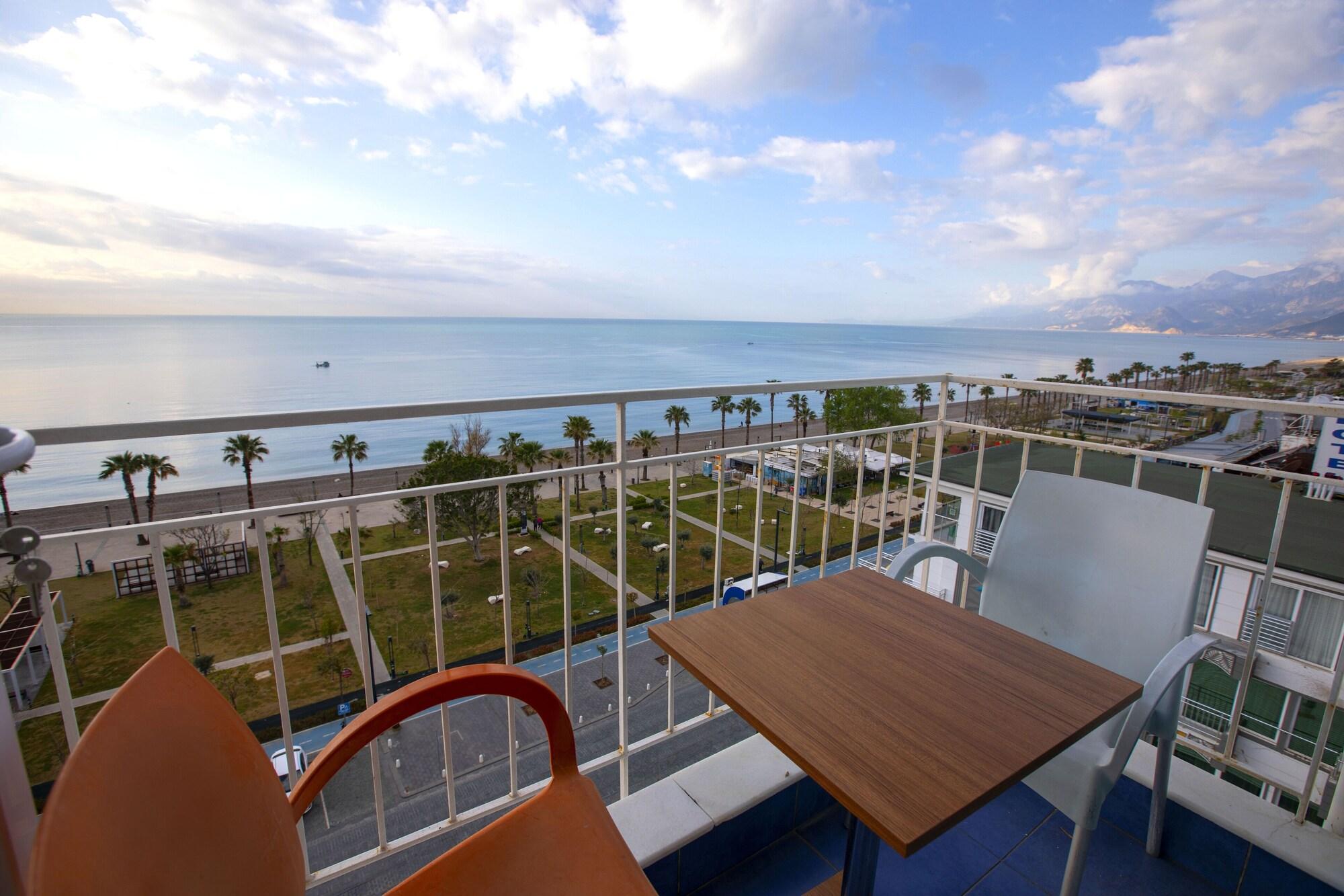 Kristal Otel