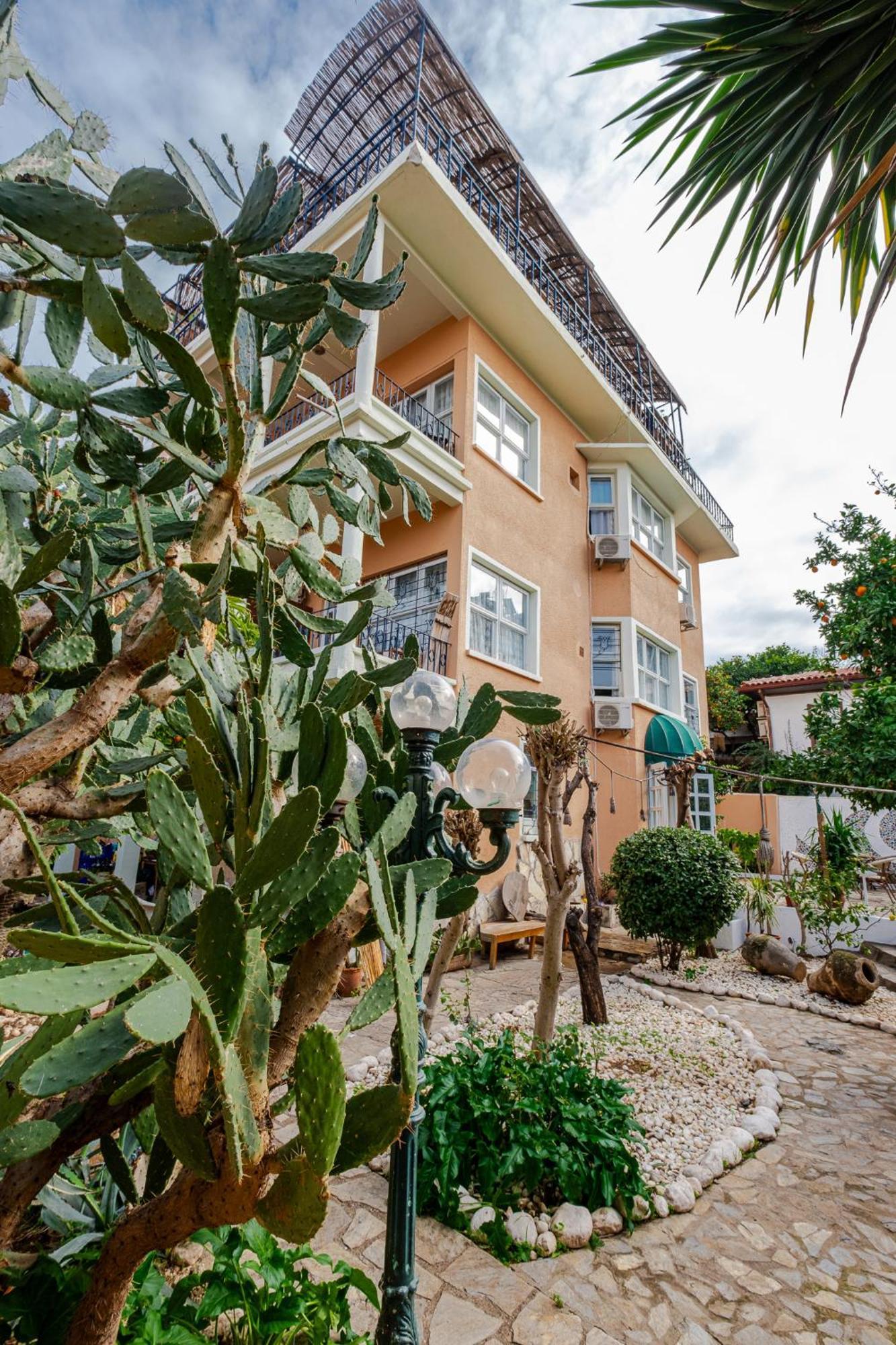 Tulipan Hotel Antália