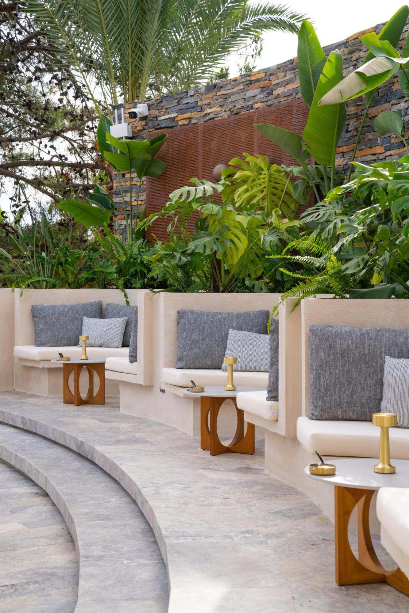 Hotel Akra 5*
