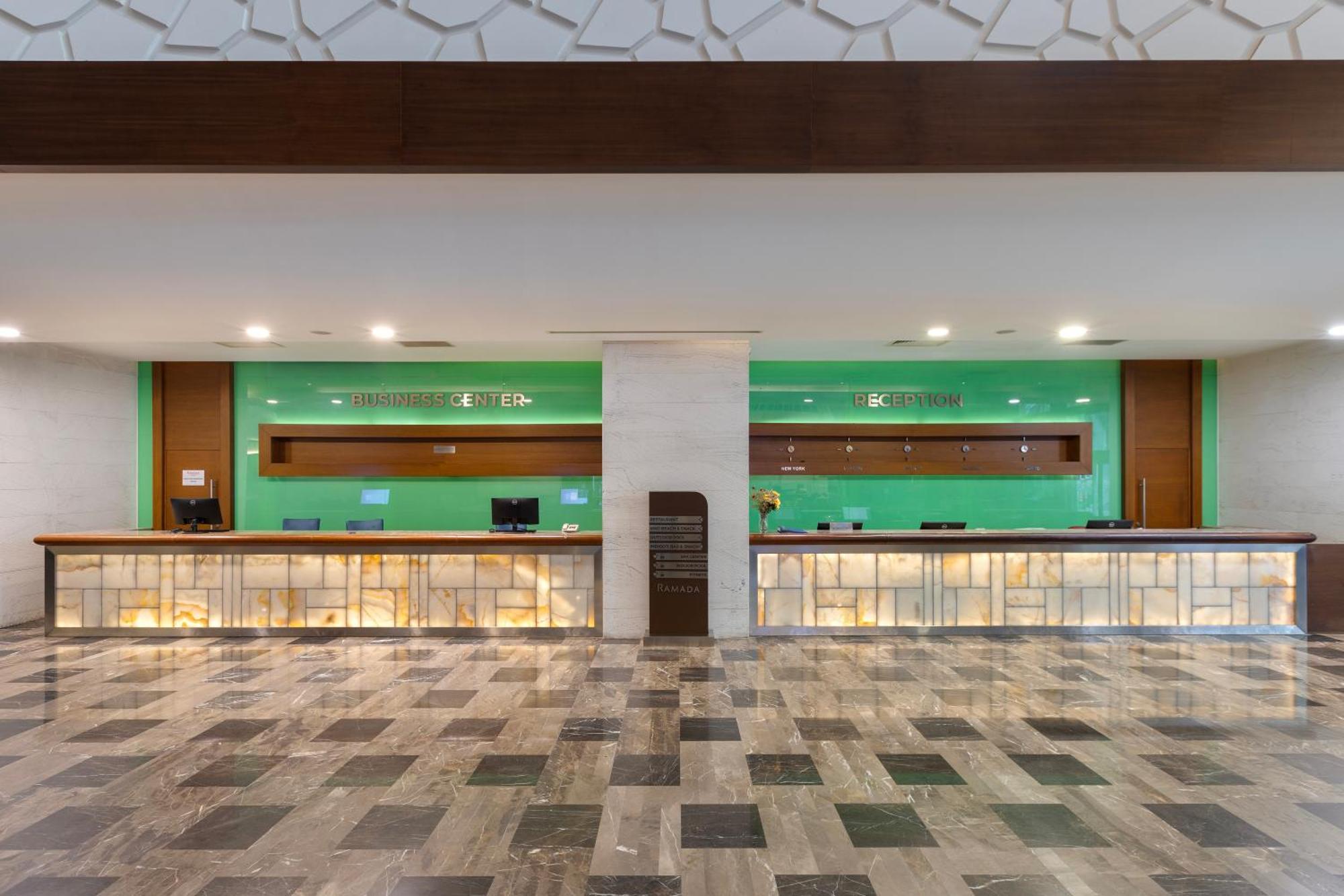 Hotel Ramada Plaza Antália