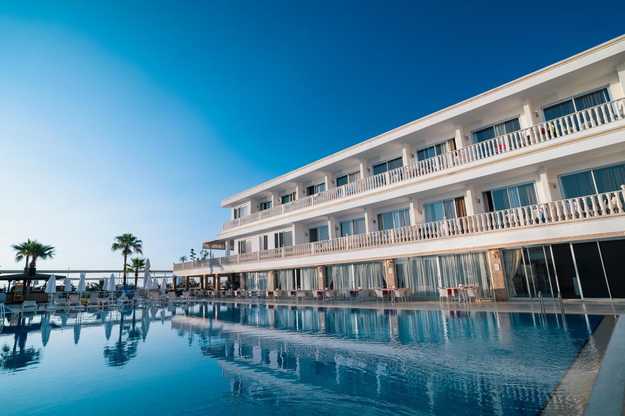 Sl La Perla Kemer Resort Antália