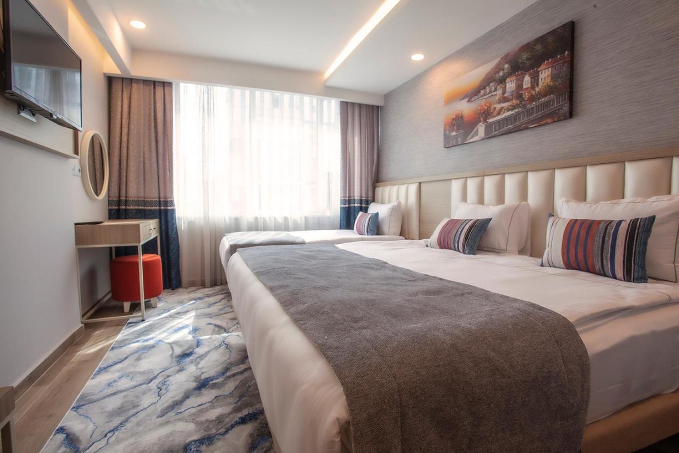 Old Town Point & Otel