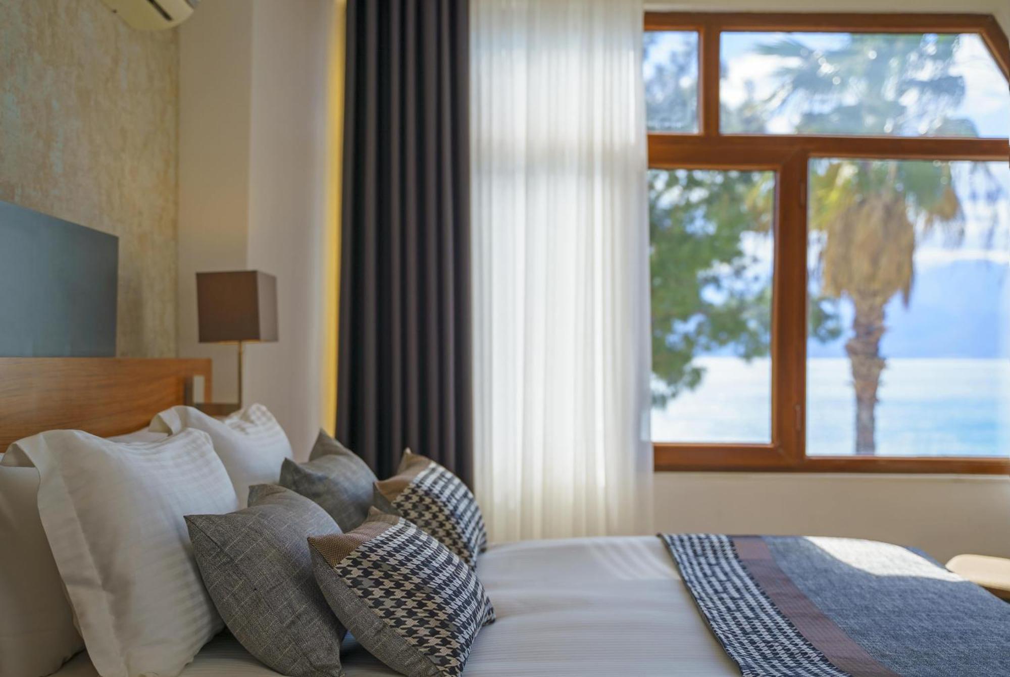 Qinn Otel *