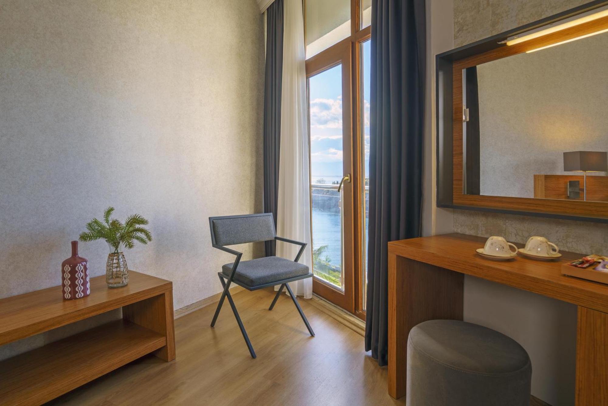 Qinn Otel