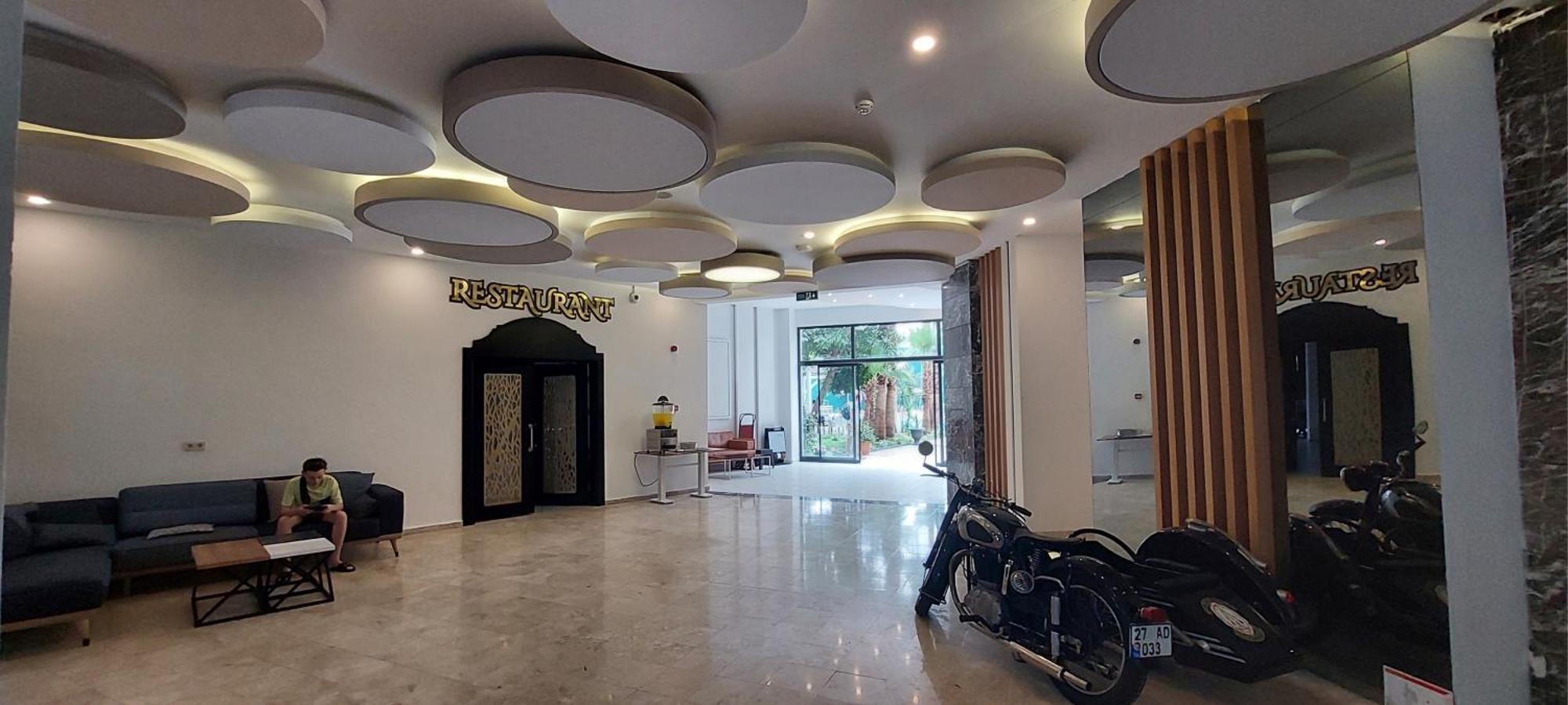 Hotel Uk Kiris Antália