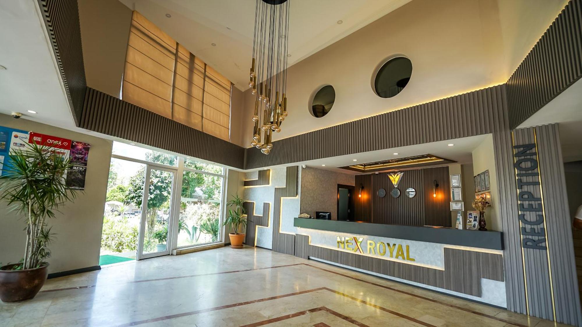 Hotel Nex Royal