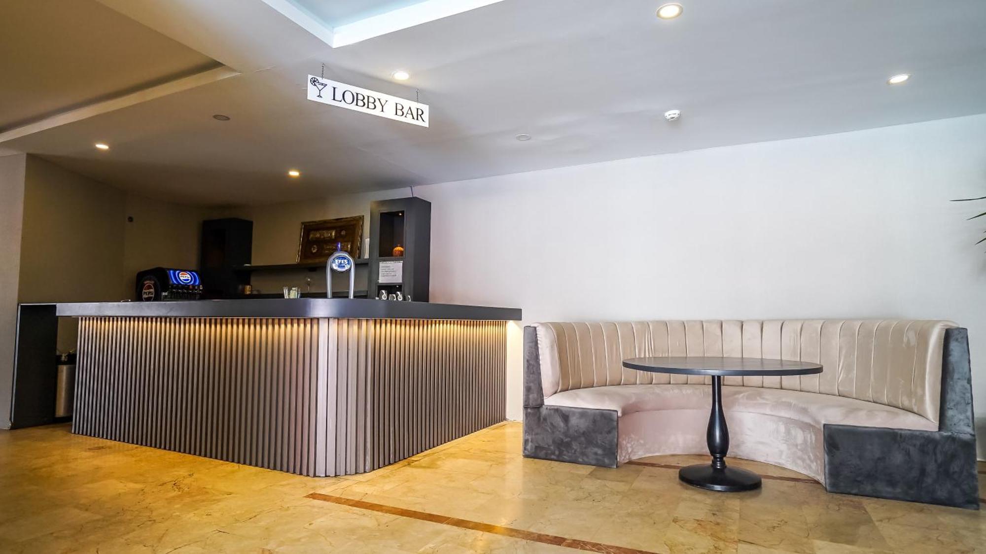 Hotel Nex Royal