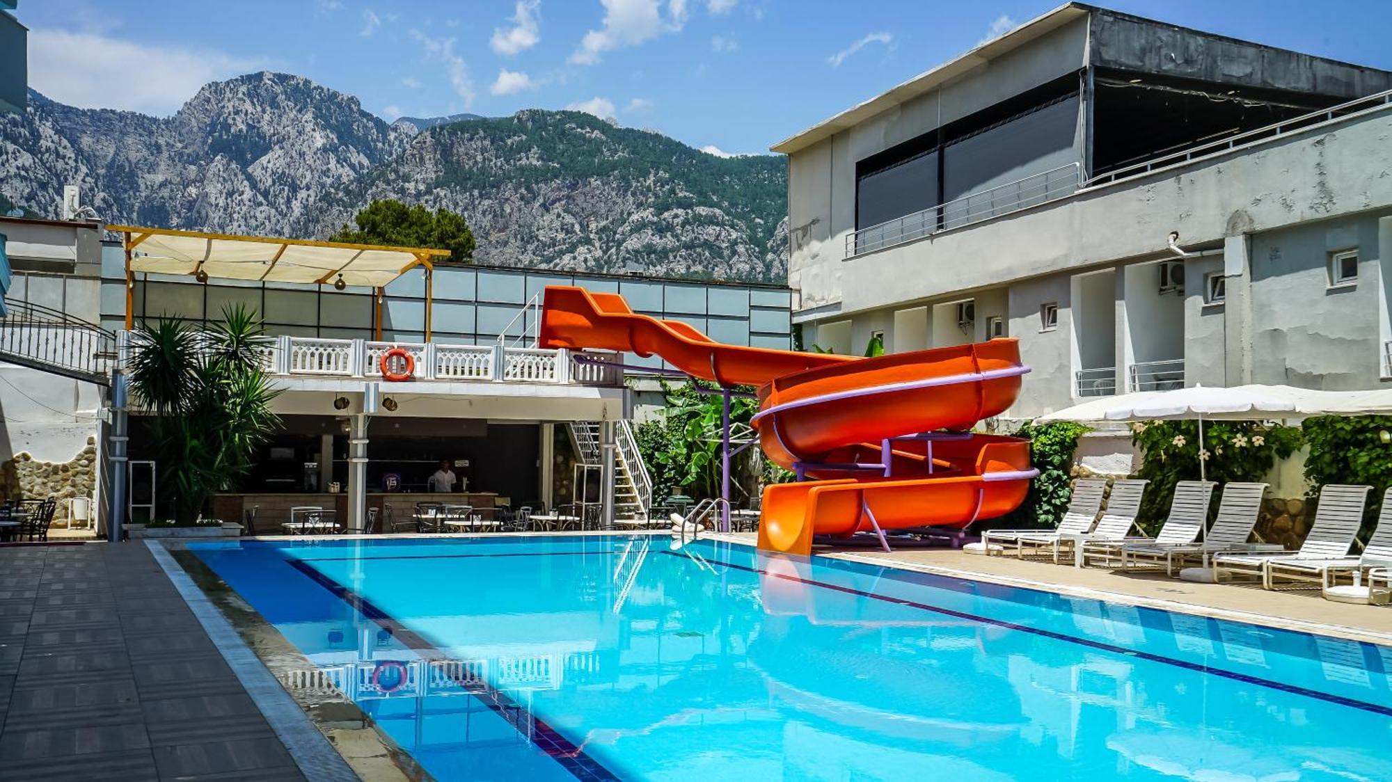 Hotel Nex Royal