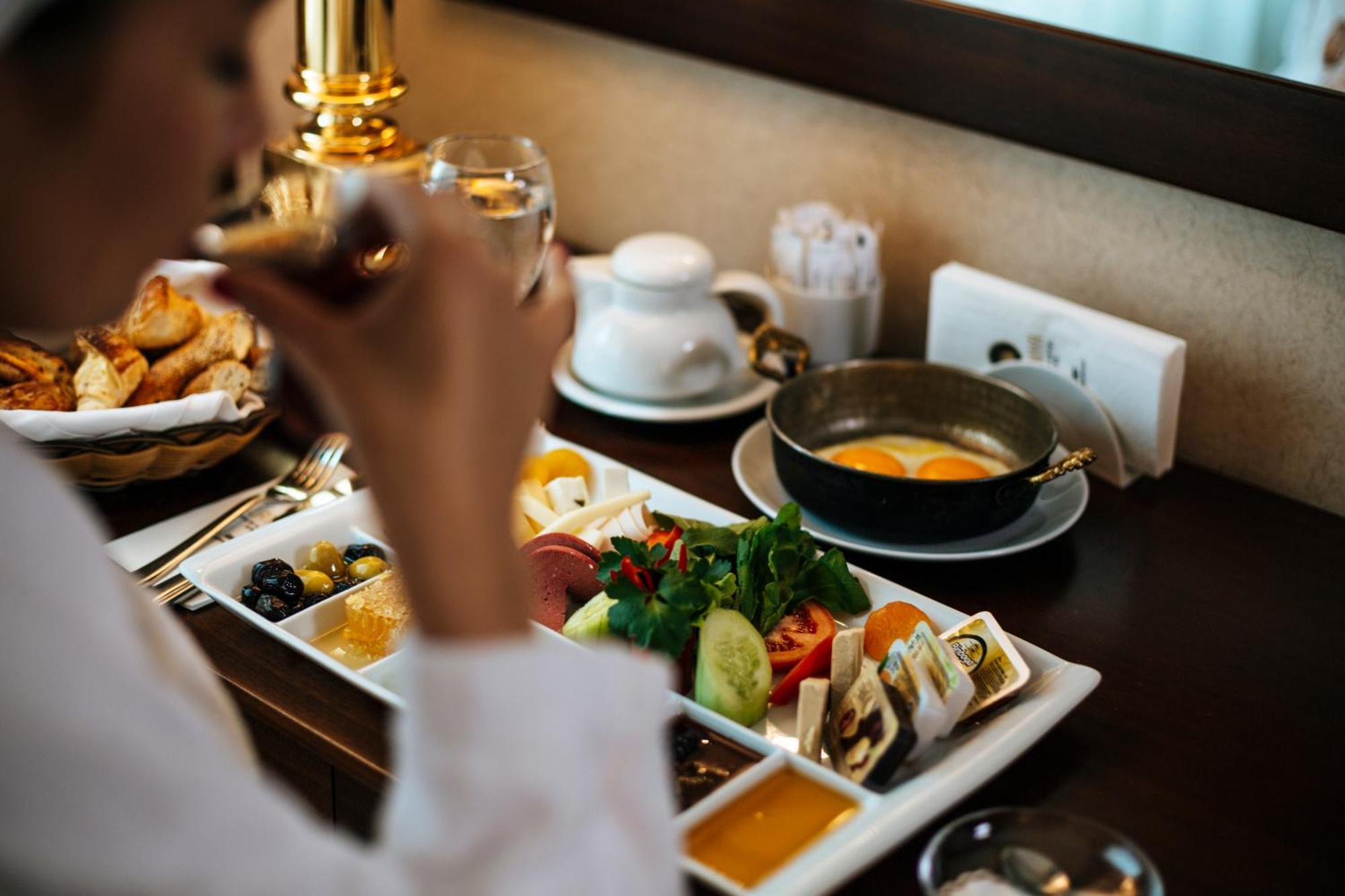 Hotel Latanya Palm &
