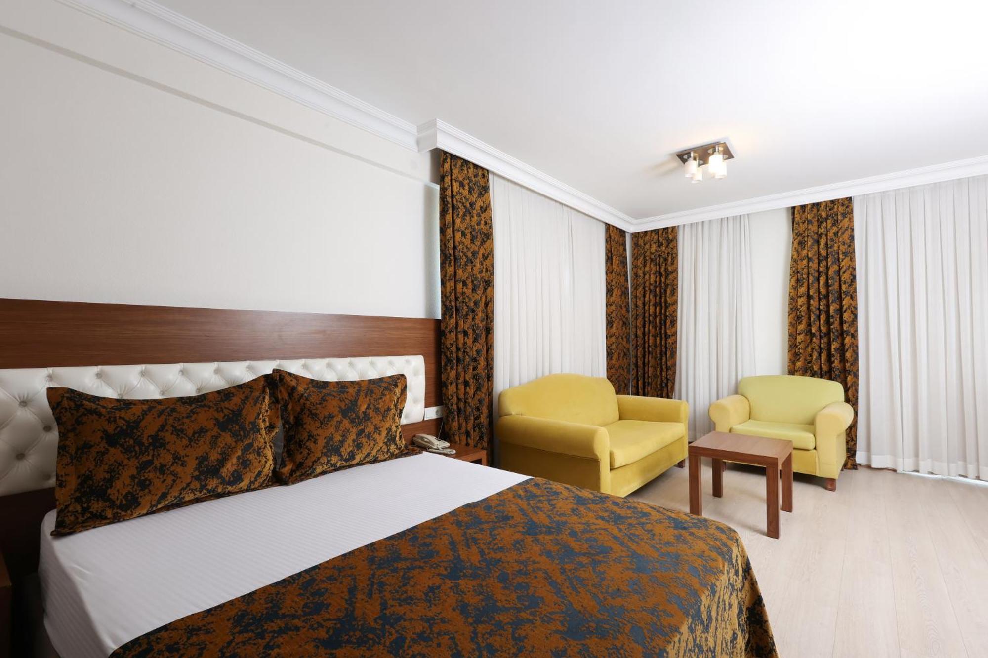 The Corner Park Otel 3*