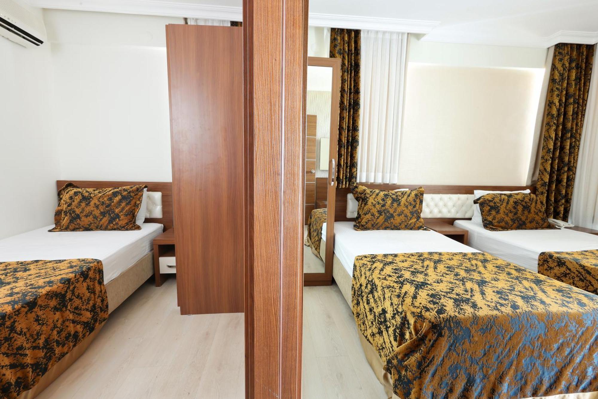 The Corner Park Otel