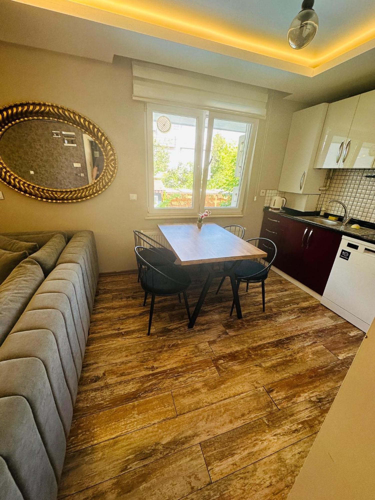 Aparthotel Royal Loft 4*